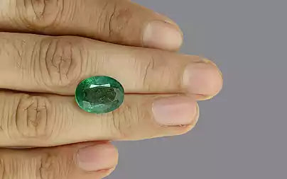 Emerald - 7.55 Carats (Panna - 8.23 Ratti)