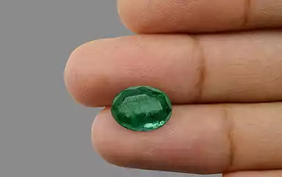 Emerald (Panna) - 3.77 Carats