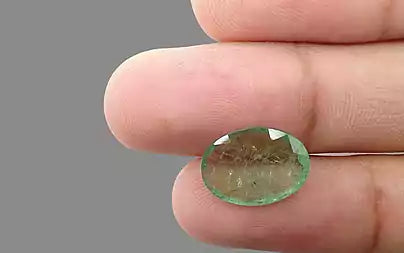 Emerald (Panna) - 4.94 Carats