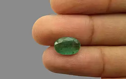 Emerald (Panna) - 3.90 Carats