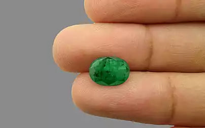 Emerald (Panna) - 2.43 Carats
