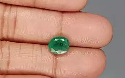 Emerald (Panna) - 2.70 Carats