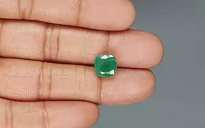 Emerald (Panna) - 3.64 Carats