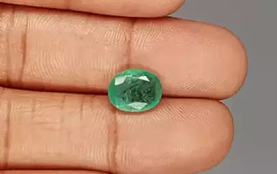 Emerald (Panna) - 2.60 Carats