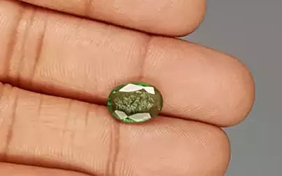 Emerald (Panna) - 2.42 Carats