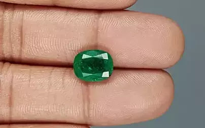Emerald (Panna) - 3.49 Carats