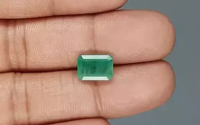 Emerald (Panna) - 3.28 Carats