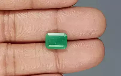 Emerald (Panna) - 3.66 Carats