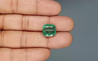 Emerald - 7.57 Carats (Panna - 8.25 Ratti)