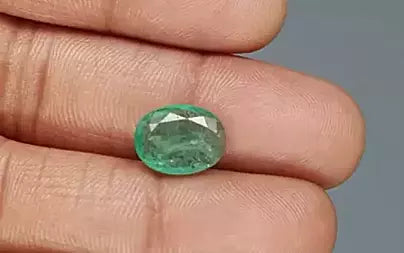 Emerald (Panna) - 3.87 Carats