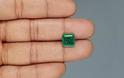 Emerald (Panna) - 3.46 Carats