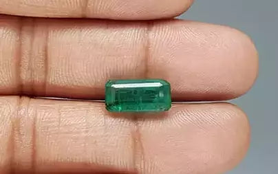 Emerald (Panna) - 4.43 Carats