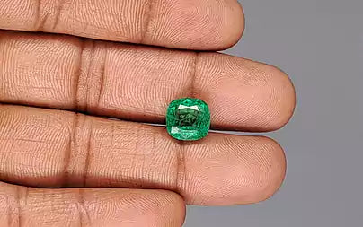 Emerald (Panna) - 4.23 Carats