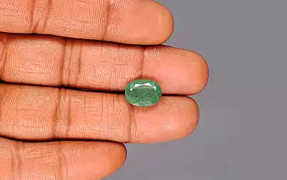 Emerald (Panna) - 3.97 Carats