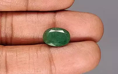 Emerald (Panna) - 4.22 Carats