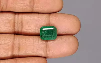 Emerald (Panna) - 4.64 Carats