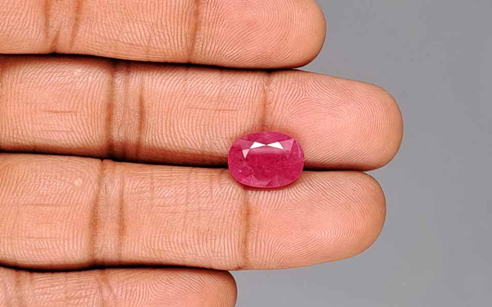 Ruby (Manik) Gemstone - 4.86 Carats