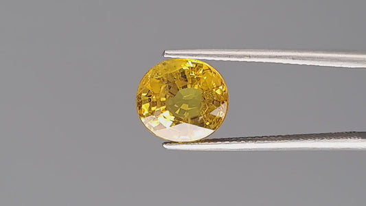 Yellow Sapphire (Pukhraj) - 4.07 Carats