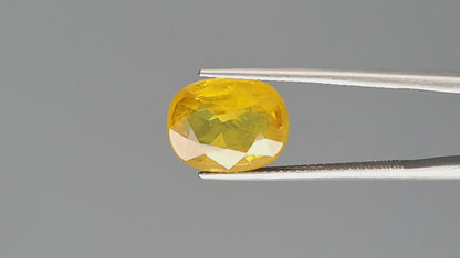 Yellow Sapphire - 6.12 Carats (Pukhraj - 6.67 Ratti)