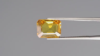 Yellow Sapphire - 5.46 Carats (Pukhraj - 5.95 Ratti)
