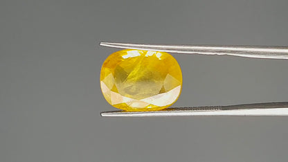 Yellow Sapphire - 9.25 Carats (Pukhraj - 10.08 Ratti)
