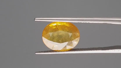 Yellow Sapphire - 4.95 Carats (Pukhraj - 5.40 Ratti)