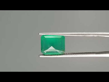 Emerald (Panna) - 2.21 Carats