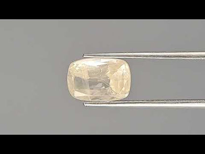 Yellow Sapphire (Pukhraj) - 3.88 Carats