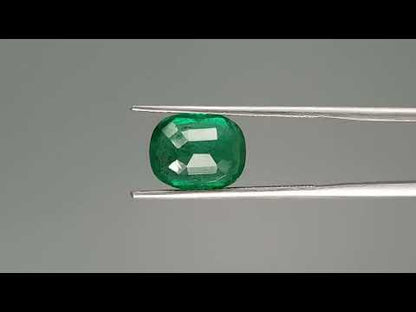 Emerald (Panna) - 3.49 Carats