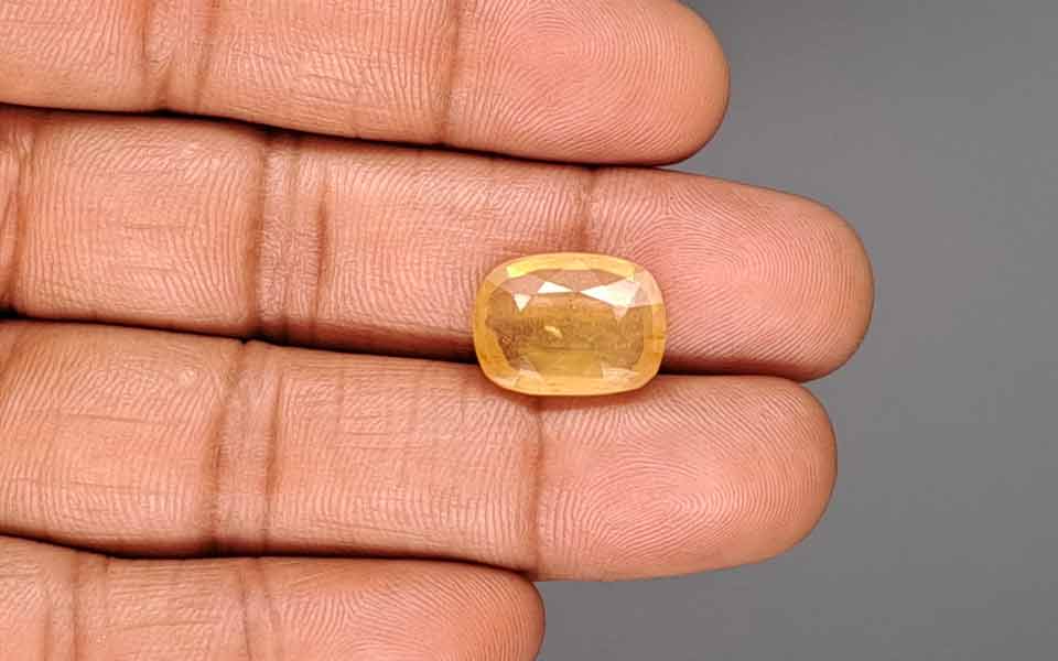 Yellow Sapphire (Pukhraj) Gemstone - 10.98 Carats