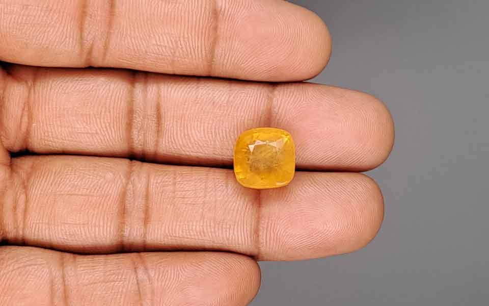 Yellow Sapphire (Pukhraj) Gemstone - 11.52 Carats