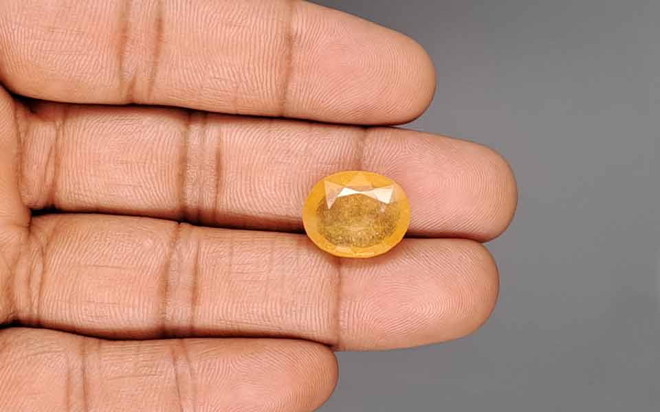 Yellow Sapphire (Pukhraj) Gemstone - 13.11 Carats