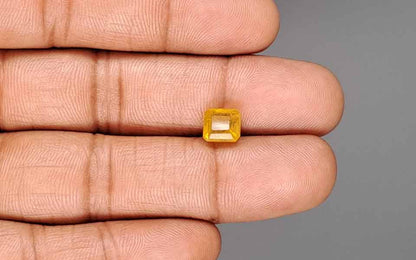 Yellow Sapphire (Pukhraj) Gemstone - 3.32 Carats