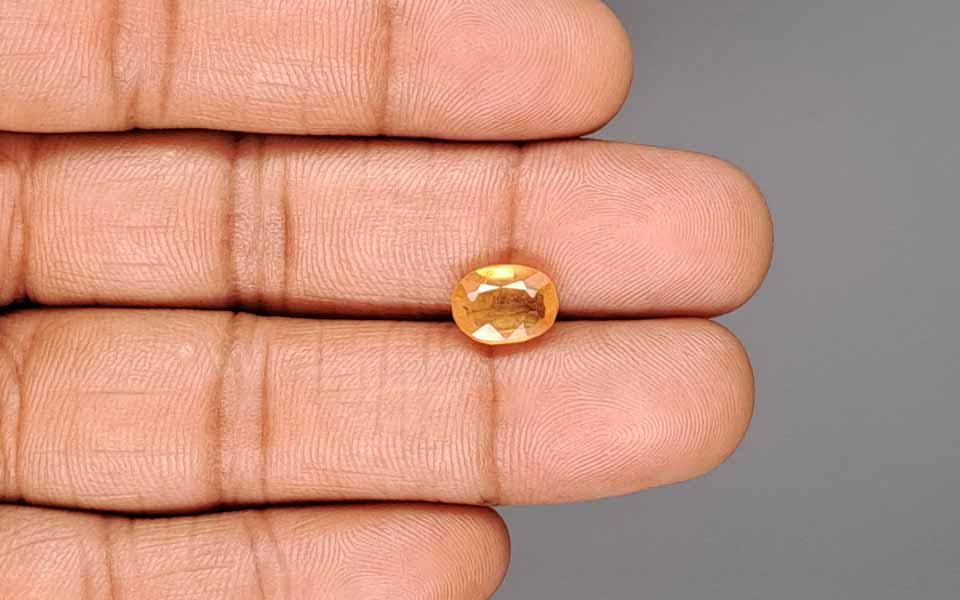 Yellow Sapphire (Pukhraj) Gemstone - 3.71 Carats