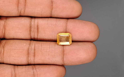 Yellow Sapphire (Pukhraj) Gemstone - 4.07 Carats