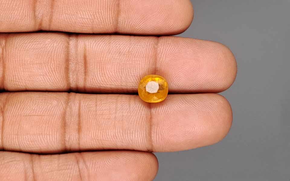 Yellow Sapphire (Pukhraj) Gemstone - 4.54 Carats