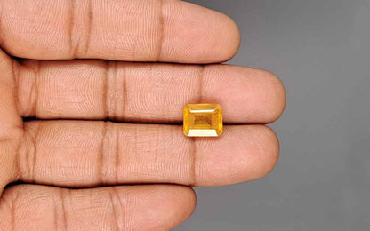 Yellow Sapphire (Pukhraj) Gemstone - 5.88 Carats