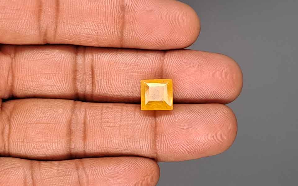 Yellow Sapphire (Pukhraj) Gemstone - 6.5 Carats