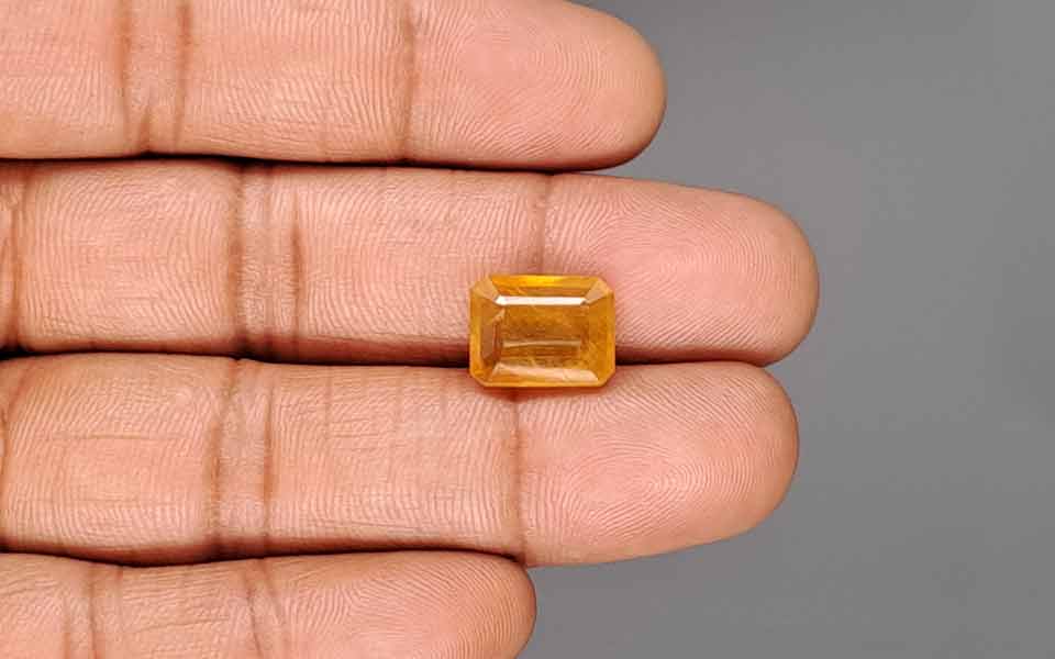 Yellow Sapphire (Pukhraj) Gemstone - 6.8 Carats