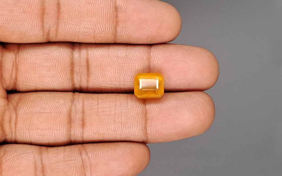 Yellow Sapphire (Pukhraj) Gemstone - 6.88 Carats