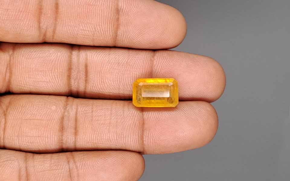 Yellow Sapphire (Pukhraj) Gemstone - 9.53 Carats