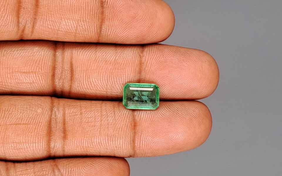 Emerald (Panna) Gemstone - 2.31 Carats