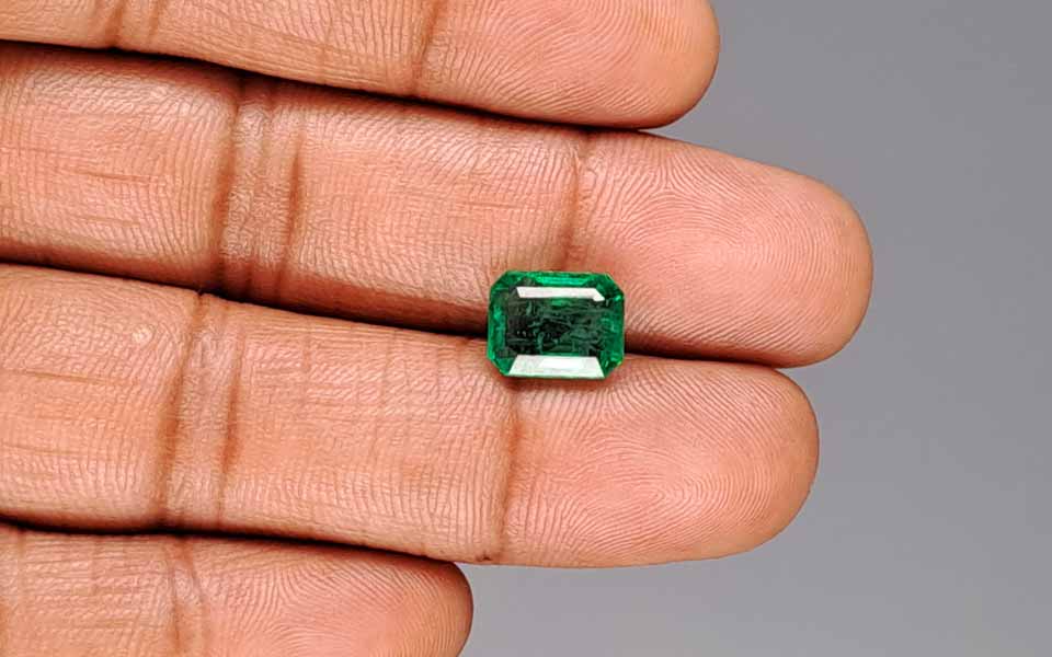 Emerald (Panna) Gemstone - 3.03 Carats