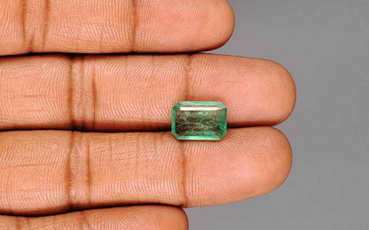 Emerald (Panna) Gemstone - 3.04 Carats