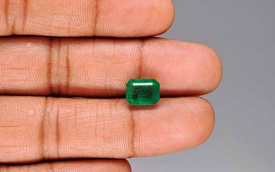 Emerald (Panna) Gemstone - 3.18 Carats