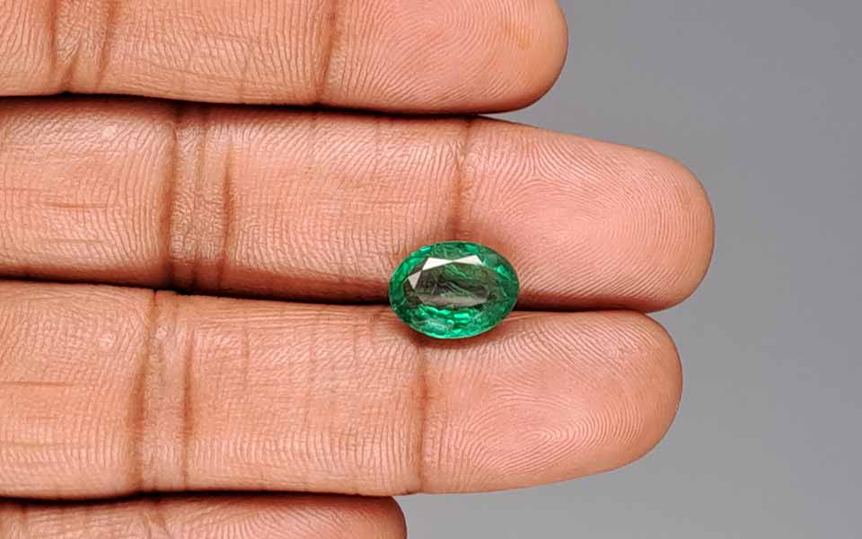 Emerald (Panna) Gemstone - 3.18 Carats
