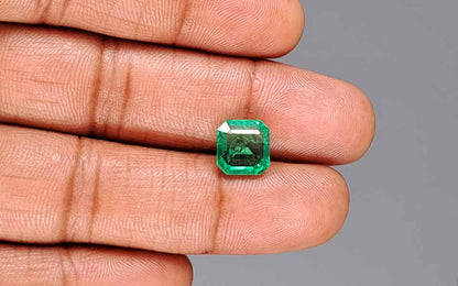 Emerald (Panna) Gemstone - 3.22 Carats