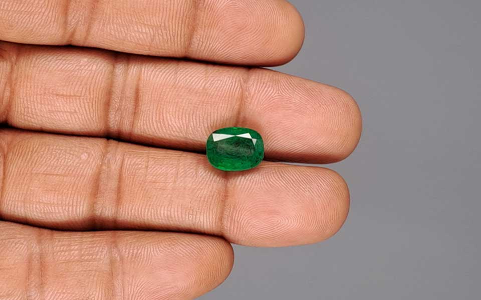 Emerald (Panna) Gemstone - 3.49 Carats