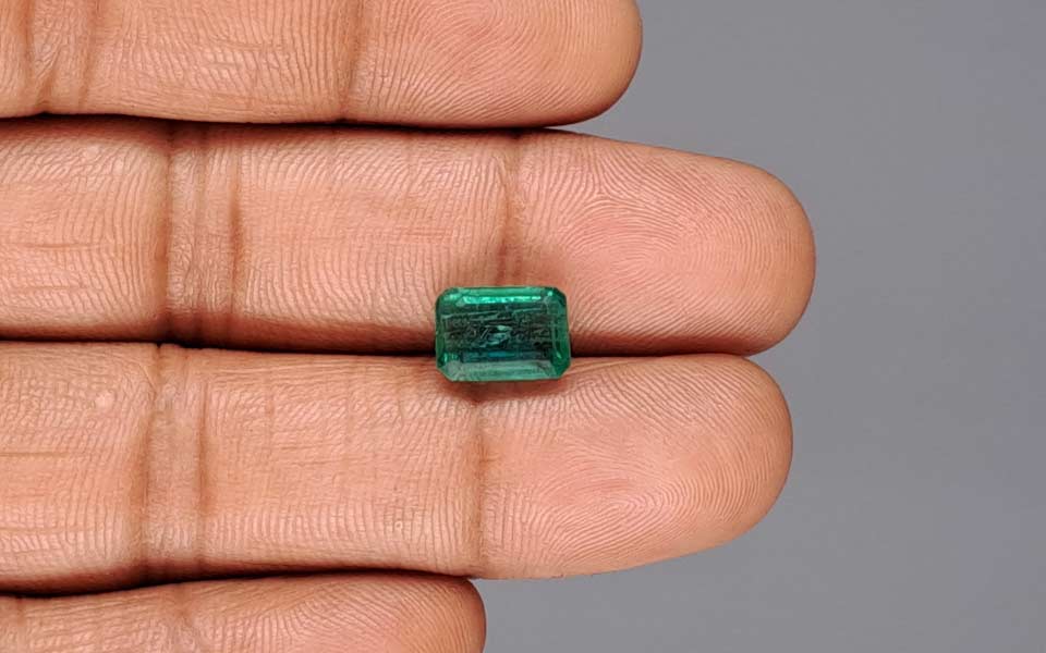 Emerald (Panna) Gemstone - 3.49 Carats