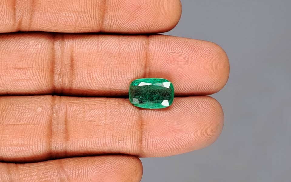 Emerald (Panna) Gemstone - 3.57 Carats